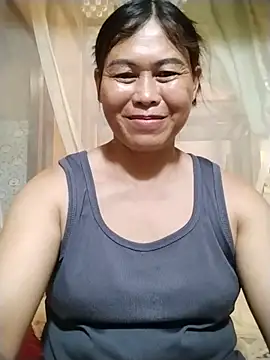 Snapshot of -Hatybi- chatting on July 4, 2026, 6:53 am -Hatybi- online show from July 4, 2026, 6:53 am