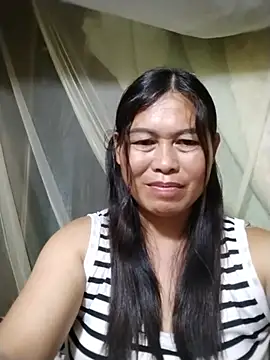 Snapshot of -Hatybi- chatting on July 11, 2026, 10:54 pm -Hatybi- online show from July 11, 2026, 10:54 pm