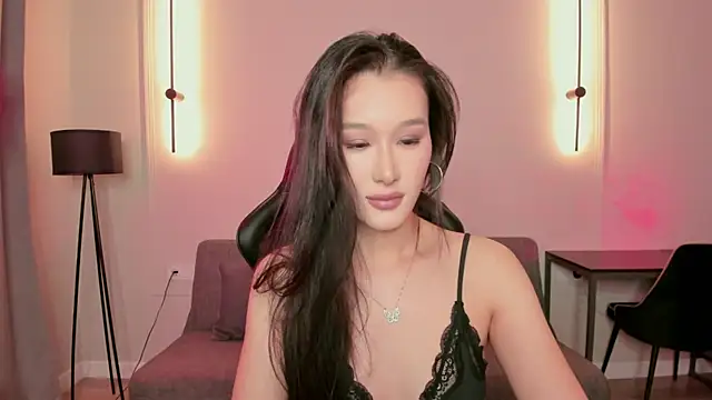 Snapshot of lilly_mighty chatting on June 14, 2026, 5:14 pm lilly mighty online show from June 14, 2026, 5:14 pm