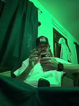 Snapshot of neonginger chatting on June 20, 2026, 6:29 am neonginger online show from June 20, 2026, 6:29 am