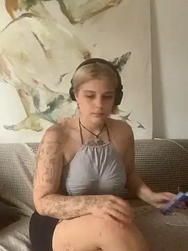 Ella Bloom online show from June 12, 2026, 9:51 am