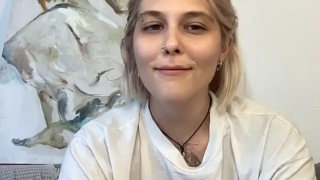 Ella Bloom online show from July 3, 2026, 1:06 pm