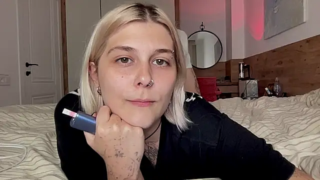 Ella Bloom online show from July 10, 2026, 6:19 pm