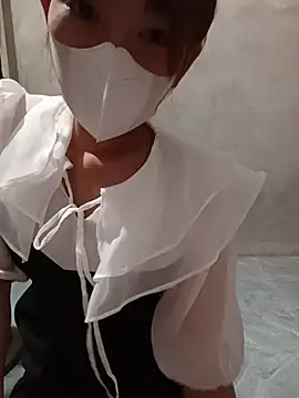 Snapshot of -Trinina- chatting on June 28, 2026, 4:02 pm -Trinina- online show from June 28, 2026, 4:02 pm