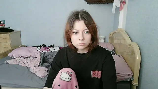 Snapshot of AlessiaViolet chatting on July 14, 2026, 9:36 am AlessiaViolet online show from July 14, 2026, 9:36 am