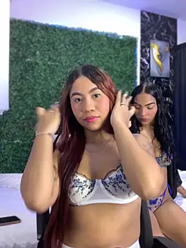 Snapshot of KissyIsabella_ chatting on July 1, 2026, 1:22 pm KissyIsabella online show from July 1, 2026, 1:22 pm