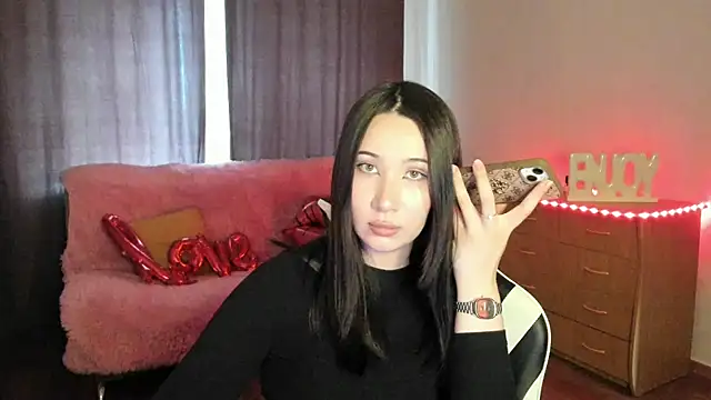 Snapshot of PlayMiss chatting on June 2, 2026, 8:03 am PlayMiss online show from June 2, 2026, 8:03 am