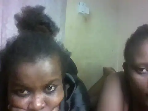 Snapshot of Hotsexy_caramel chatting on May 31, 2026, 2:01 pm Hotsexy caramel online show from May 31, 2026, 2:01 pm