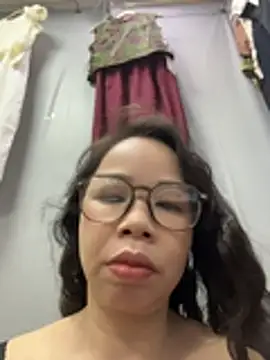 Snapshot of honghong_mother chatting on July 2, 2026, 4:51 am honghong mother online show from July 2, 2026, 4:51 am