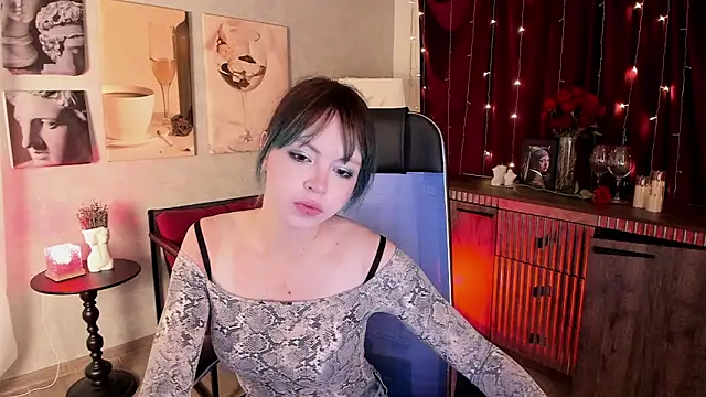 Snapshot of La_lilith chatting on June 5, 2026, 1:10 am La lilith online show from June 5, 2026, 1:10 am