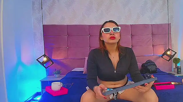 CelesteNeirafg online show from June 16, 2026, 5:35 pm