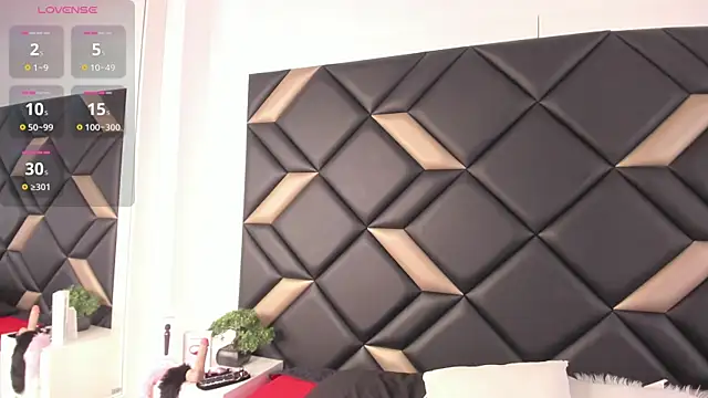 Snapshot of AdrianaHarlow chatting on July 23, 2026, 7:10 pm AdrianaHarlow online show from July 23, 2026, 7:10 pm
