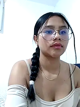 Snapshot of Sofielovee-01 chatting on July 11, 2026, 12:55 am Sofielovee-01 online show from July 11, 2026, 12:55 am