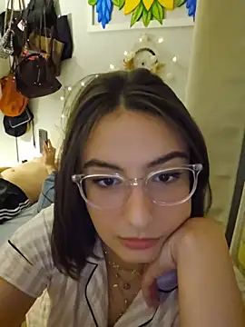 Juh castro online show from June 10, 2026, 2:57 am