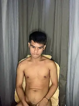 Snapshot of Asianboy_2000 chatting on July 15, 2026, 9:49 am Asianboy 2000 online show from July 15, 2026, 9:49 am