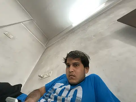 Snapshot of Intruder86 chatting on May 30, 2026, 3:02 am Intruder86 online show from May 30, 2026, 3:02 am