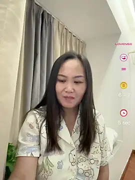 Snapshot of yinghua2026 chatting on June 1, 2026, 1:55 pm yinghua2026 online show from June 1, 2026, 1:55 pm