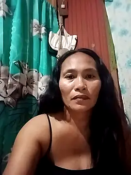 Snapshot of Queenslay chatting on July 11, 2026, 11:10 am Queenslay online show from July 11, 2026, 11:10 am