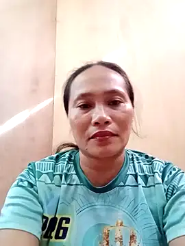 Snapshot of Queenslay chatting on June 10, 2026, 7:31 am Queenslay online show from June 10, 2026, 7:31 am