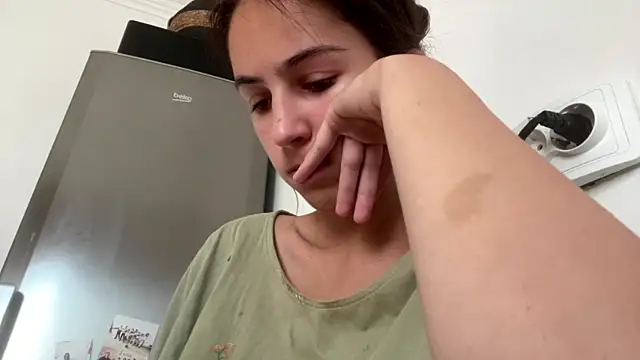 Snapshot of SindyKay chatting on July 16, 2026, 5:48 am SindyKay online show from July 16, 2026, 5:48 am