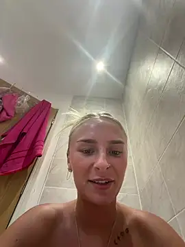 Millymae  online show from June 29, 2026, 7:02 pm