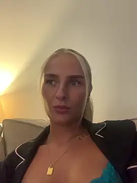 Millymae  online show from June 12, 2026, 6:38 pm