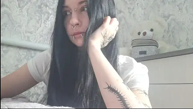 Snapshot of KrissyHiott chatting on June 11, 2026, 4:09 am KrissyHiott online show from June 11, 2026, 4:09 am
