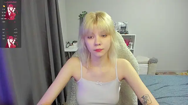 Snapshot of voguecaroline chatting on June 30, 2026, 8:09 pm voguecaroline online show from June 30, 2026, 8:09 pm