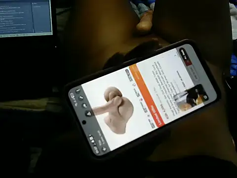 Snapshot of creamer_beib chatting on June 11, 2026, 10:07 pm creamer beib online show from June 11, 2026, 10:07 pm