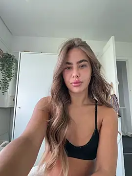 Nikola Olivia online show from May 31, 2026, 10:43 am