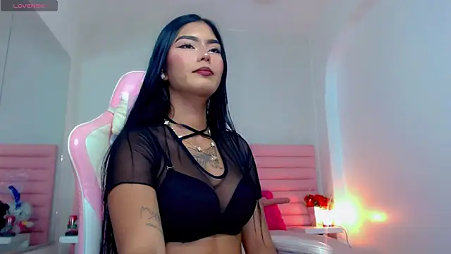 Snapshot of katiuska_lovely chatting on July 4, 2026, 5:03 am katiuska lovely online show from July 4, 2026, 5:03 am
