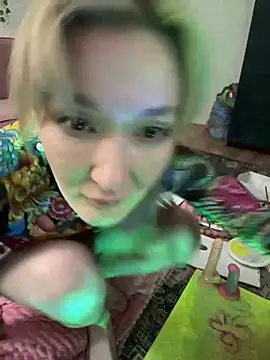 Snapshot of UmaBlossom chatting on June 1, 2026, 6:02 am UmaBlossom online show from June 1, 2026, 6:02 am