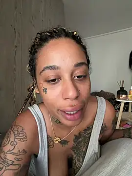 Kira nyxx online show from July 3, 2026, 12:22 pm