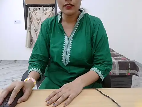 akeera78 online show from June 22, 2026, 4:09 am
