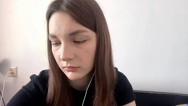 Snapshot of JuleCawood chatting on May 31, 2026, 4:02 pm JuleCawood online show from May 31, 2026, 4:02 pm