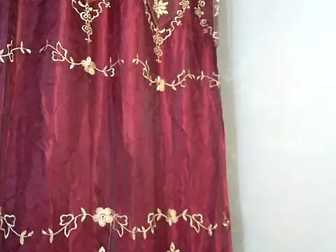 Snapshot of Desiree3 chatting on May 31, 2026, 7:03 pm Desiree3 online show from May 31, 2026, 7:03 pm