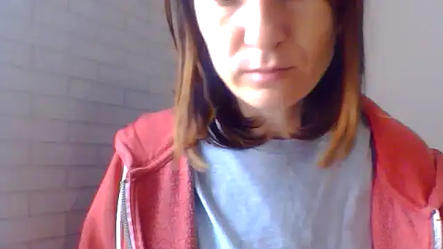 Snapshot of MarieCuddlies chatting on June 2, 2026, 12:49 pm MarieCuddlies online show from June 2, 2026, 12:49 pm