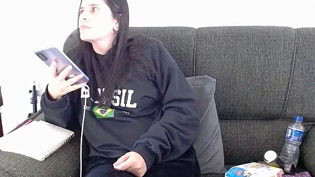 NinaMendes online show from July 6, 2026, 3:25 pm
