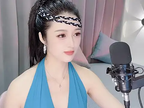 Snapshot of Momo-Wow chatting on June 1, 2026, 5:51 am Momo-Wow online show from June 1, 2026, 5:51 am