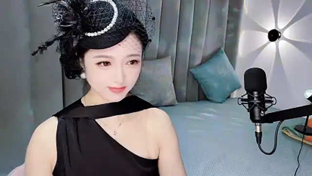 Snapshot of Momo-Wow chatting on June 25, 2026, 6:07 am Momo-Wow online show from June 25, 2026, 6:07 am