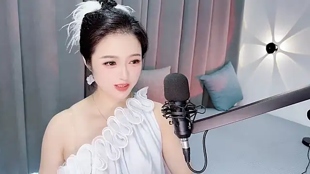Snapshot of Momo-Wow chatting on July 11, 2026, 6:03 am Momo-Wow online show from July 11, 2026, 6:03 am