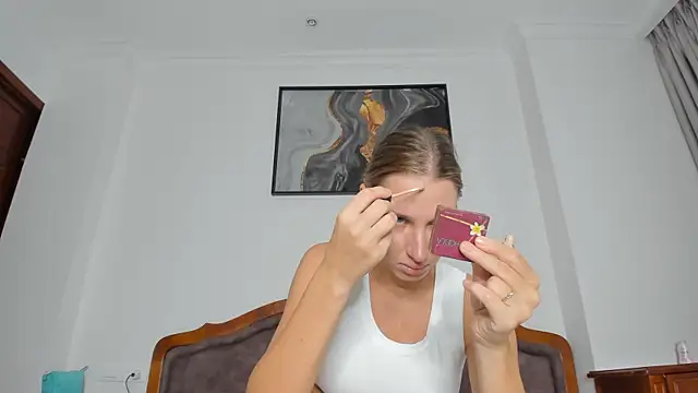 SofiClimbing online show from November 28, 2025, 8:03 am