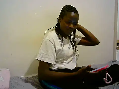 Snapshot of BerryJulie chatting on July 1, 2026, 5:24 pm BerryJulie online show from July 1, 2026, 5:24 pm