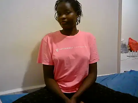 Snapshot of BerryJulie chatting on June 16, 2026, 5:13 pm BerryJulie online show from June 16, 2026, 5:13 pm