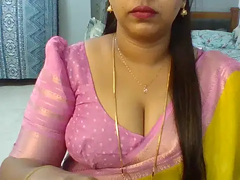 Snapshot of Tamil_hot_Meenu chatting on July 15, 2026, 8:54 am Tamil hot Meenu online show from July 15, 2026, 8:54 am