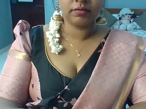 Snapshot of Tamil_hot_Meenu chatting on June 11, 2026, 3:42 pm Tamil hot Meenu online show from June 11, 2026, 3:42 pm