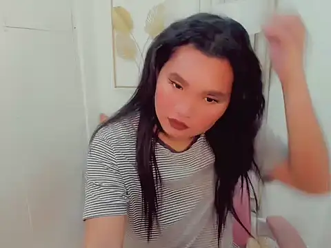 Snapshot of fantasy_queen69 chatting on July 10, 2026, 10:43 pm fantasy queen69 online show from July 10, 2026, 10:43 pm
