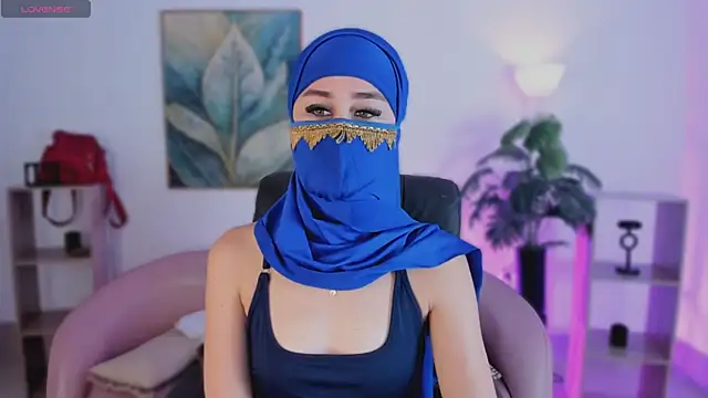 Snapshot of Alina_Malak chatting on June 8, 2026, 7:14 pm Alina Malak online show from June 8, 2026, 7:14 pm