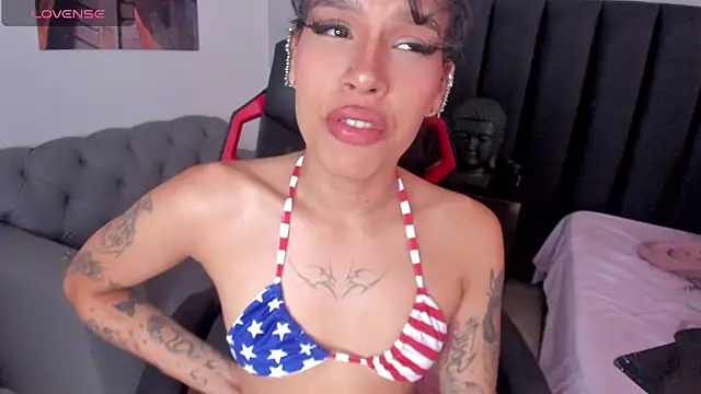 Snapshot of ISABELLAXDOLL chatting on July 3, 2026, 5:52 pm ISABELLAXDOLL online show from July 3, 2026, 5:52 pm