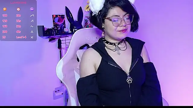 Snapshot of Meow_cat4 chatting on June 20, 2026, 12:21 pm Meow cat4 online show from June 20, 2026, 12:21 pm